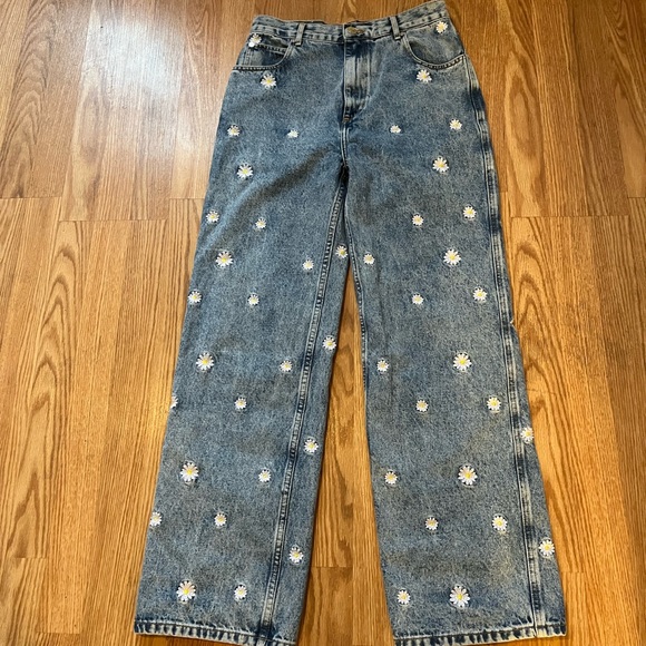 Sandro Flower Embroidered Ankle Jeans in Blue Jean Size 40 - Picture 6 of 13